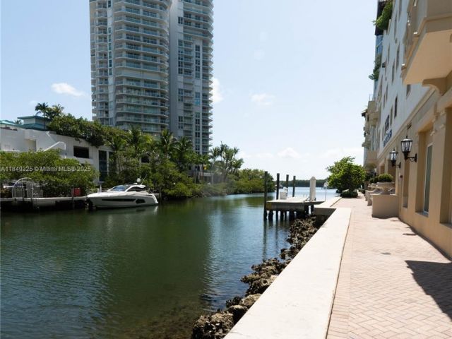 Home for rent at 150 Sunny Isles Blvd 1-TH403 - photo 6348609