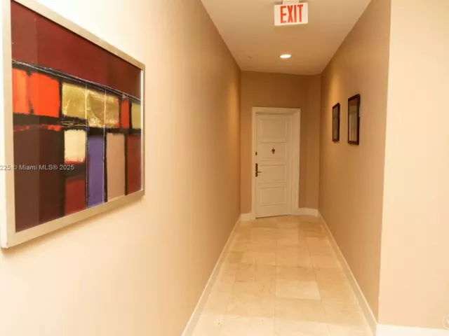 3-bedroom home for rent in Sunny Isles Beach - 150 Sunny Isles Blvd 1-TH403 - MondialRealty