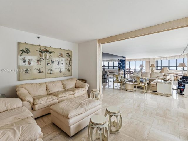 Apartment for rent  Unit #1202 - photo 6350212