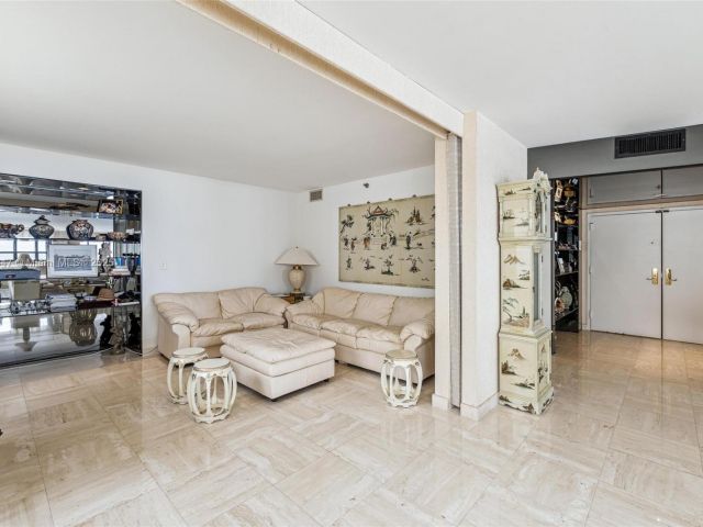 Apartment for rent  Unit #1202 - photo 6350214