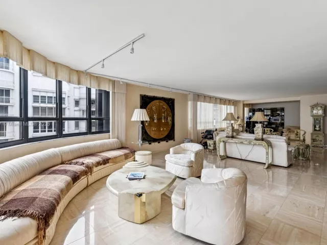 3-bedroom condo for rent in Bal Harbour - 10175 Collins Ave 1202 - MondialRealty