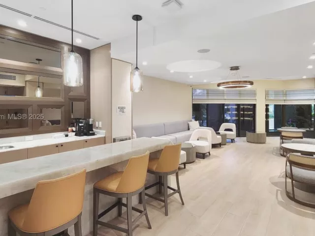 3-bedroom condo for rent in Bal Harbour - 10175 Collins Ave 1202 - MondialRealty