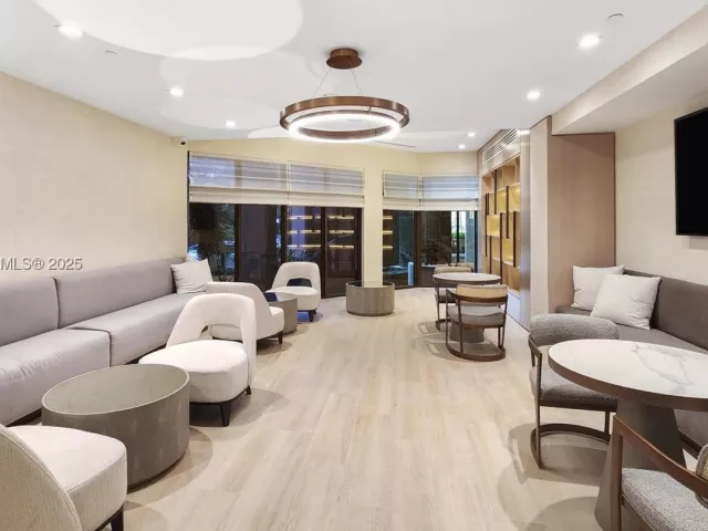3-bedroom condo for rent in Bal Harbour - 10175 Collins Ave 1202 - MondialRealty