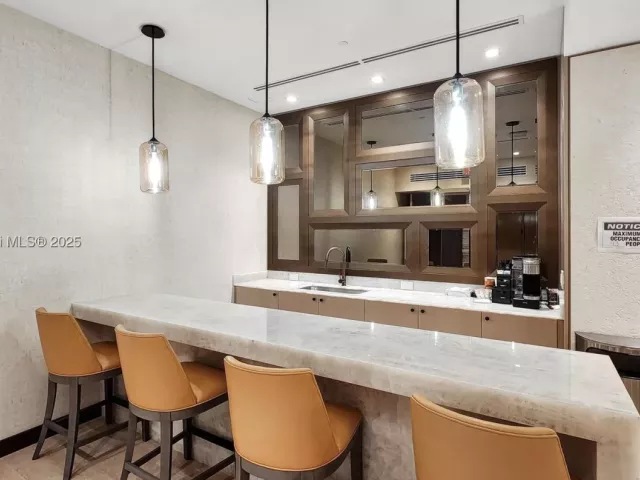 3-bedroom condo for rent in Bal Harbour - 10175 Collins Ave 1202 - MondialRealty