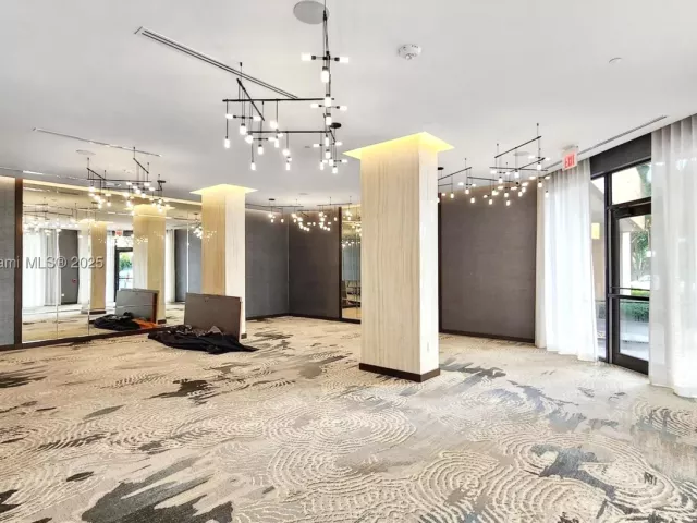 3-bedroom condo for rent in Bal Harbour - 10175 Collins Ave 1202 - MondialRealty