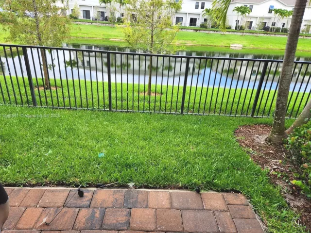 3-bedroom home for rent in Pompano Beach - 880 NW 3rd Way 880 - MondialRealty