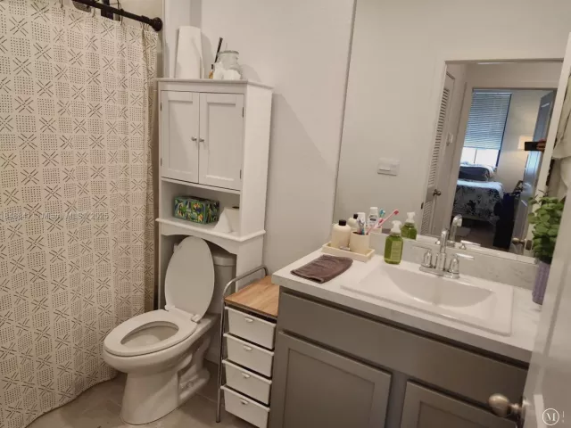 3-bedroom home for rent in Pompano Beach - 880 NW 3rd Way 880 - MondialRealty