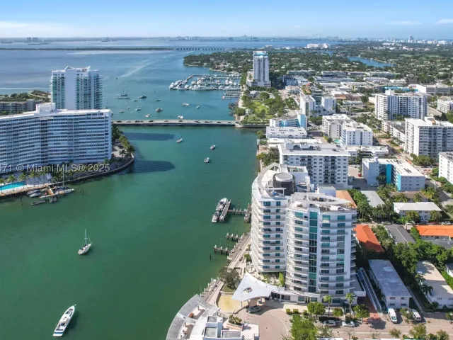 3-bedroom condo for sale in Miami Beach - 1445 16th St 602 - MondialRealty