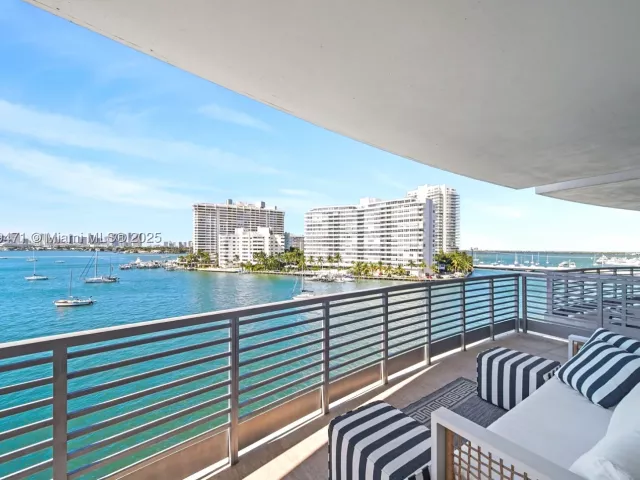 3-bedroom condo for sale in Miami Beach - 1445 16th St 602 - MondialRealty