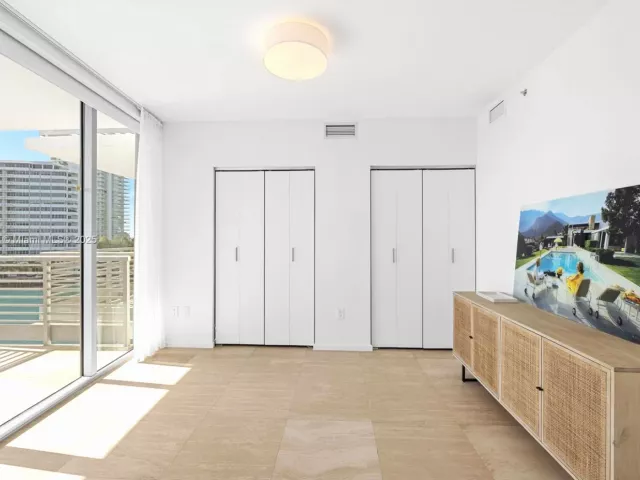 3-bedroom condo for sale in Miami Beach - 1445 16th St 602 - MondialRealty