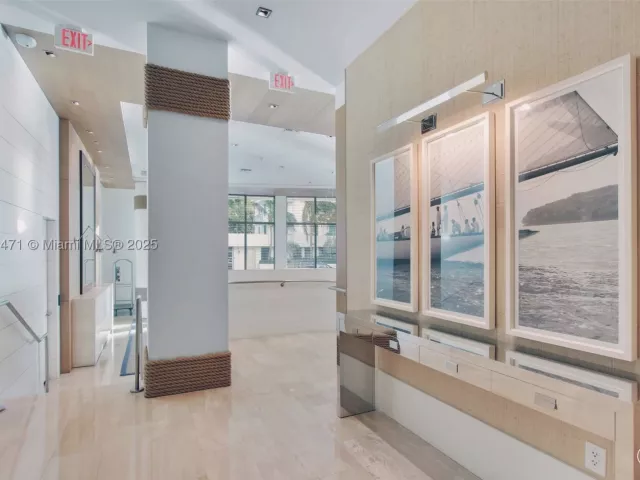 3-bedroom condo for sale in Miami Beach - 1445 16th St 602 - MondialRealty
