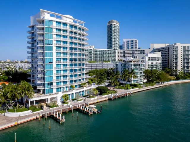 3-bedroom condo for sale in Miami Beach - 1445 16th St 602 - MondialRealty
