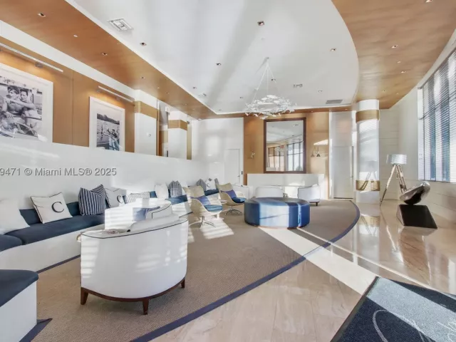 3-bedroom condo for sale in Miami Beach - 1445 16th St 602 - MondialRealty