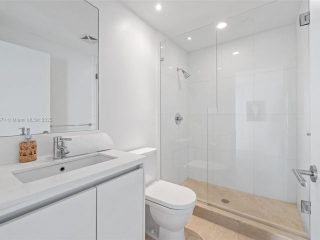 Apartment for sale  Unit #602 - photo 6353492