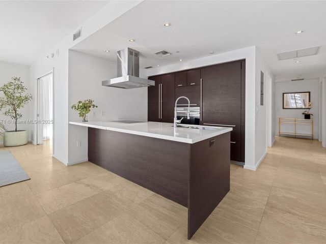 Apartment for sale  Unit #602 - photo 6353495