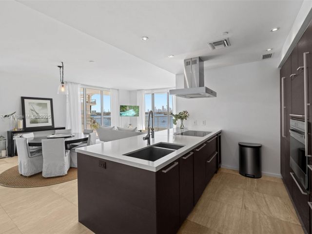 Apartment for sale  Unit #602 - photo 6353497