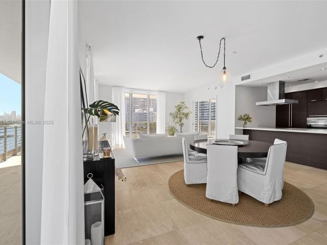 Apartment for sale  Unit #602 - photo 6353501