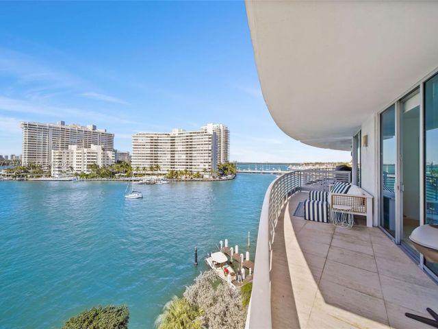 Apartment for sale  Unit #602 - photo 6353506