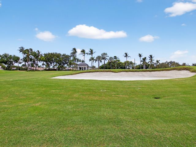 Home for sale at 5185 Suffolk Drive - photo 6372675