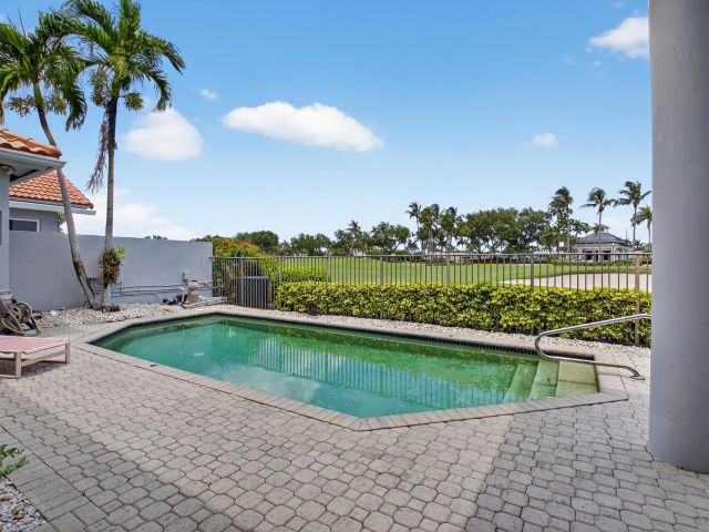 Home for sale at 5185 Suffolk Drive - photo 6372676