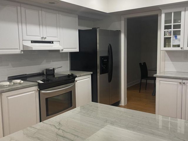 Home for rent at 1120 SW 14th Drive - photo 6369917