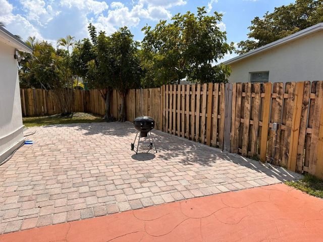 Home for sale at 601 NW 38th Street - photo 6354457