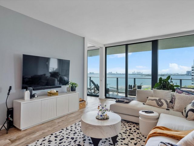 Apartment for sale  Unit #606 - photo 6674935