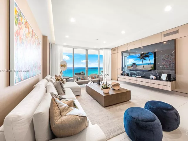 3-bedroom condo for sale in Sunny Isles Beach - 18975 E Collins Ave 1403 - MondialRealty