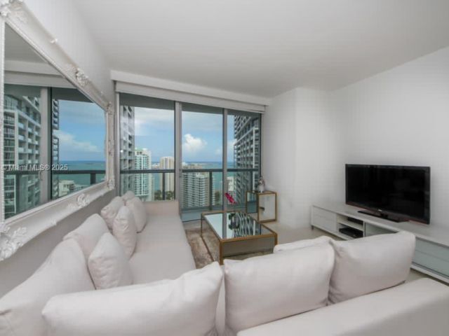 Apartment for sale  Unit #3711 - photo 6356421