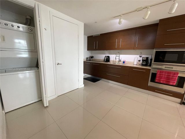 Apartment for sale  Unit #3711 - photo 6356423