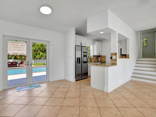 Home for rent at 455 NE 14th Street - photo 6364165