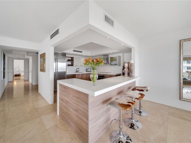 Apartment for rent  Unit #901 - photo 6357122