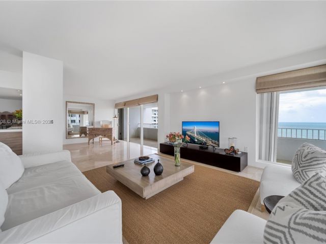 Apartment for rent  Unit #901 - photo 6357129