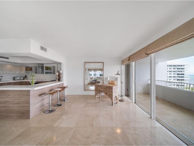 Apartment for rent  Unit #901 - photo 6357131