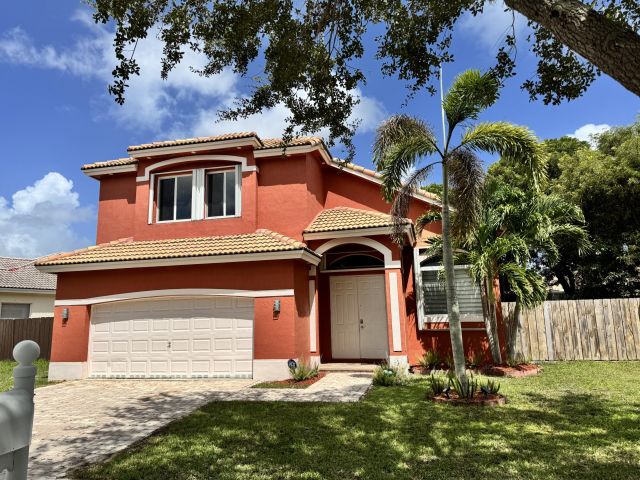 Home for sale at 1430 SE 22nd Lane - photo 6360036