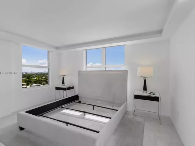 2-bedroom condo for sale in Miami Beach - 1800 Sunset Harbour Dr 1515 - MondialRealty