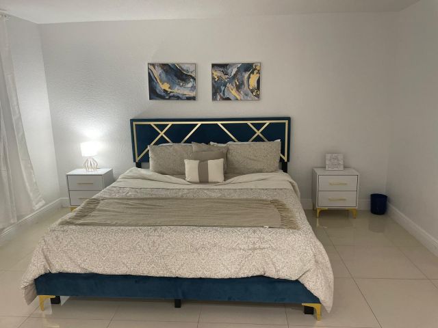 Home for sale at 150 NE 26th Court - photo 6360045