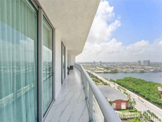 Apartment for sale  Unit #5-LPH03 - photo 6359161