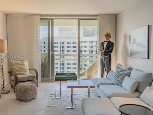 1-bedroom condo for sale in Miami Beach - 1500 Bay Rd 1464S - MondialRealty