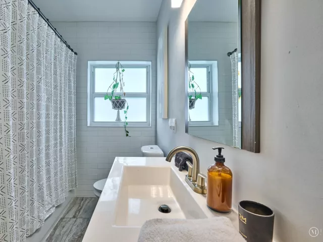 3-bedroom home for rent in Fort Lauderdale - 801 NE 15th Street - MondialRealty