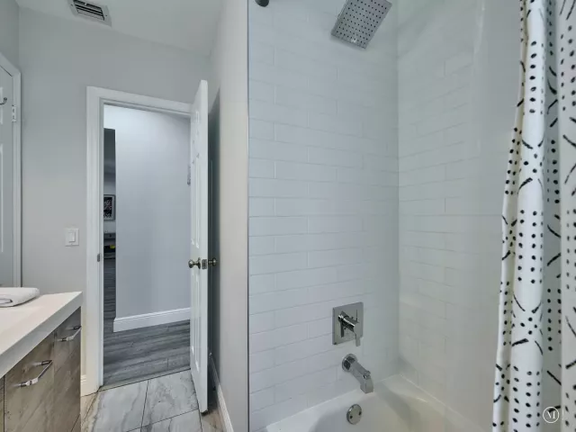 3-bedroom home for rent in Fort Lauderdale - 801 NE 15th Street - MondialRealty