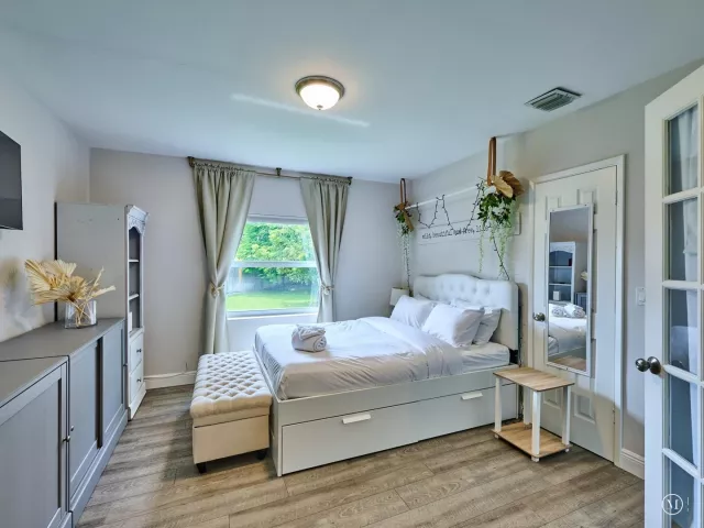 3-bedroom home for rent in Fort Lauderdale - 801 NE 15th Street - MondialRealty