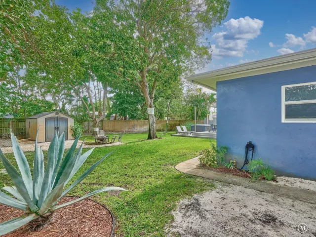 3-bedroom home for rent in Fort Lauderdale - 801 NE 15th Street - MondialRealty