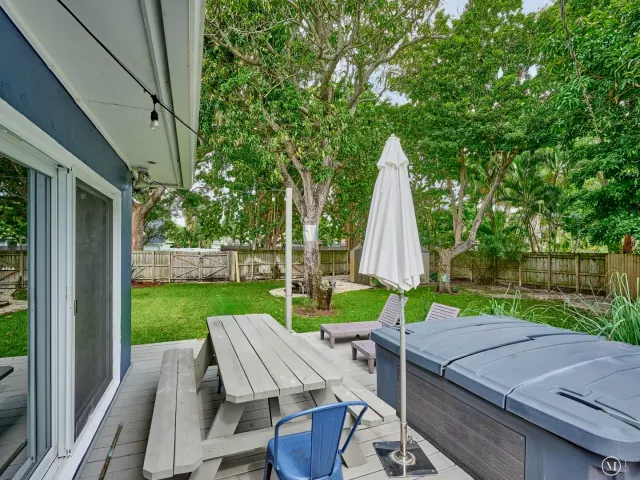 3-bedroom home for rent in Fort Lauderdale - 801 NE 15th Street - MondialRealty