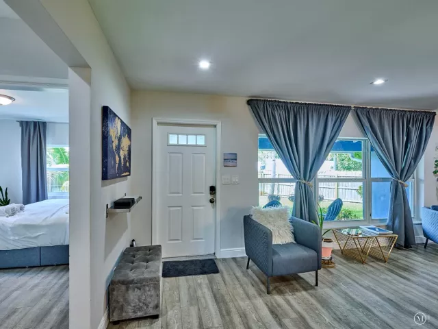 3-bedroom home for rent in Fort Lauderdale - 801 NE 15th Street - MondialRealty