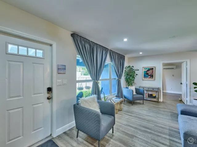 3-bedroom home for rent in Fort Lauderdale - 801 NE 15th Street - MondialRealty
