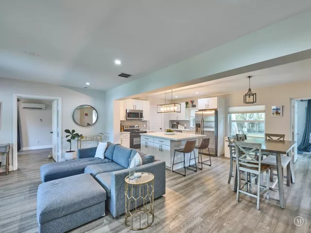 3-bedroom home for rent in Fort Lauderdale - 801 NE 15th Street - MondialRealty