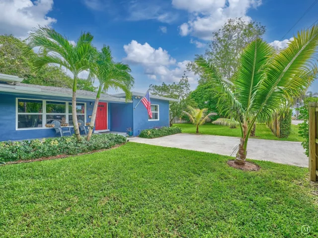 3-bedroom home for rent in Fort Lauderdale - 801 NE 15th Street - MondialRealty