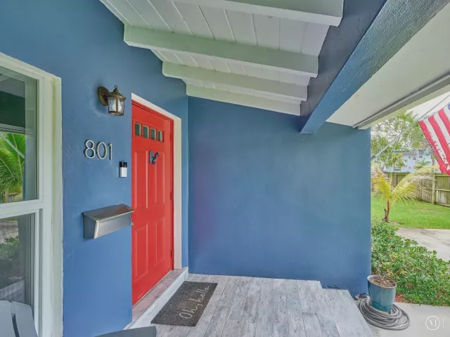 3-bedroom home for rent in Fort Lauderdale - 801 NE 15th Street - MondialRealty