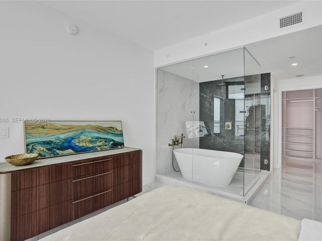 Apartment for sale  Unit #806 - photo 6400782